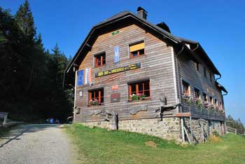 Dom na Smrekovcu je priljubljena pohodniška postojanka v vzhodnih Kamniško-Savinjskih Alpah.