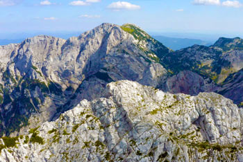 S Krofičke se odpira razgled na vrhove Dleskovškove planote.