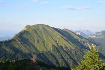 Klek je grebenasta razgledna gora v Zahodnih Karavankah na katero vodi brezpotna pešpot.