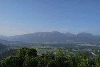 Talež je priljubljena planinska destinacija na vzhodnem obrobju Jelovice.